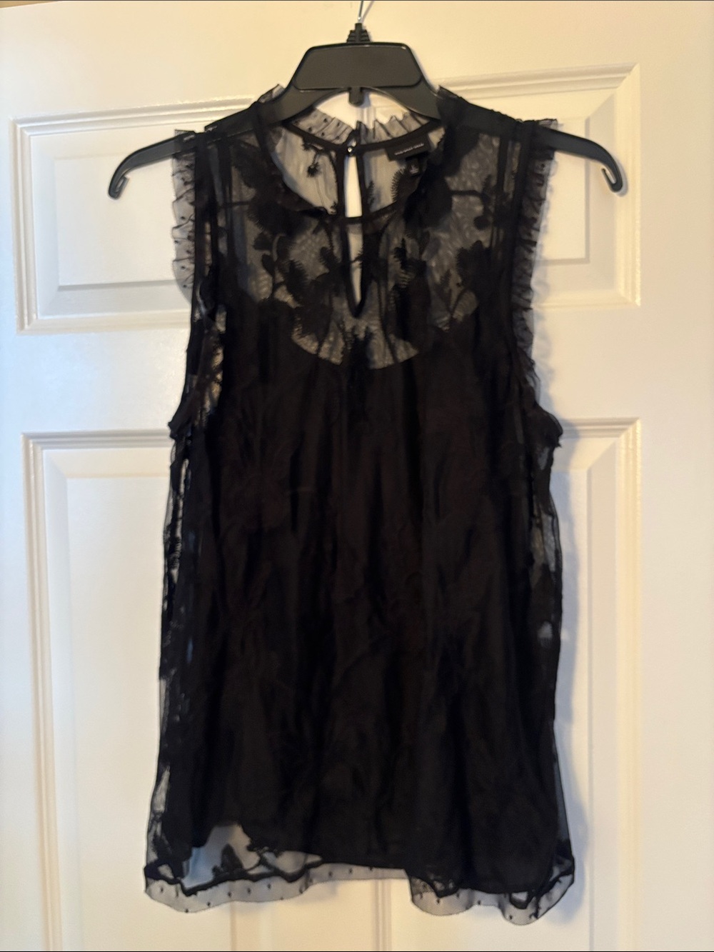 Who What Wear Black Sleeveless Lace-Trim Long Top